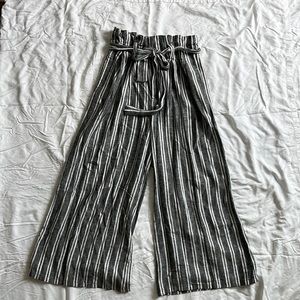 Who What Wear wide leg palazzo pants. Size 6